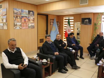  رایزنی و پیگیری مدیر کل بنیاد مسکن و نمایندگان استان در مجلس برای تامین منابع مالی و اعتبارات توسعه مسکن روستایی و نهضت ملی مسکن
