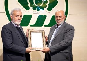 معاون رئیس‌جمهور از «محمدحسن اسدی» شهردار کلان‌شهر شیراز تقدیر کرد
