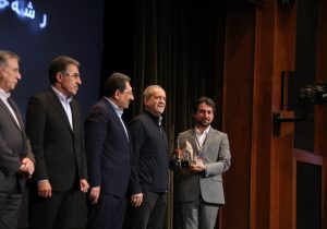 خوشه مسقطی لار به‌عنوان خوشه برتر کشور معرفی شد؛ لوح تقدیر و تندیس زرین ریاست‌جمهوری برای محمدعلی جمشیدی