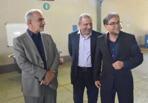 بازدید مسئولان فارس از واحدهای صنعتی برای رفع موانع تولید و ارتقای فناوری
