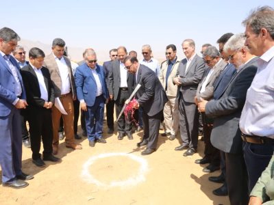آغاز عملیات اجرایی ۷ نیروگاه خورشیدی در فسا با حضور استاندار فارس