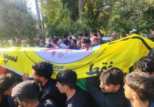 وداع هواداران فجر سپاسی با علی زارعی؛ کاپیتان سابق و عاشق زردپوشان