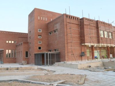 پایان انتظار ۱۶ ساله برای بهره برداری از بزرگ ترین کتابخانه عمومی جنوب فارس