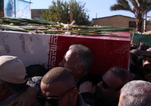 شهر شهادت در ماتم فاطمی؛ شیراز میزبان پیکرهای ۱۲ شهید دفاع مقدس