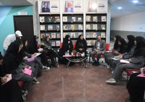 کتابخانه‌های عمومی می‌توانند پایگاه تعامل نسل‌ها باشند