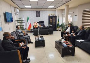 تأکید مدیرکل ثبت فارس بر تسریع خدمات ثبتی و ضرورت تبدیل اسناد دفترچهای به تکبرگ در دیدار با فرماندار خفر