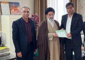 ۱۲۱ فقره سند مالکیت موقوفات لارستان اهدا شد