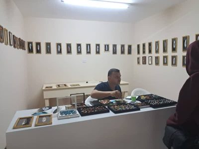 حضور هنرمندان صنایع دستی فارس در نمایشگاه عمان؛ گامی برای معرفی هنرهای سنتی ایران