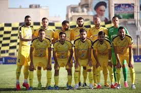 سرسخت در بیرون، احساسی در خانه / نیم‌فصل قابل قبول برای نماینده شیراز