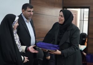 تقدیر از مشاور امور بانوان محیط‌زیست فارس به‌دلیل اقدامات مؤثر در توانمندسازی زنان