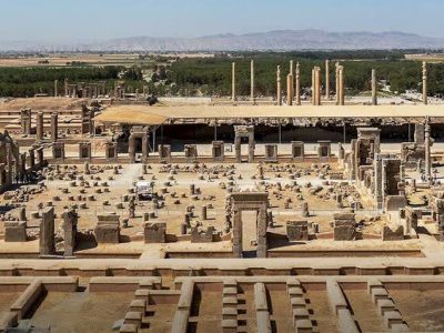 برخورد قضایی با عاملان حک‌نویسی روی دیواره‌های تاریخی فارس