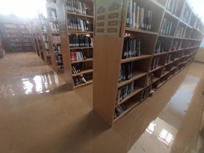 آسیب ۱۴۵ میلیارد ریالی کتابخانه میرزا نصیر جهرمی در سیل اخیر