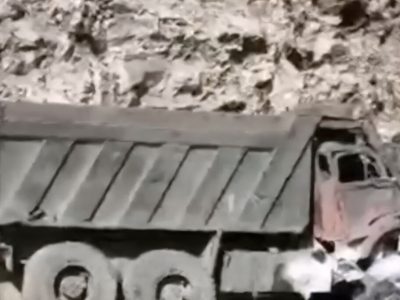 حمله هوایی به معدن کارخانه سیمان فیروزآباد؛ ۲ کارگر شهید و ۲ نفر مجروح شدند