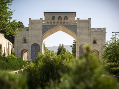 رونمایی از مصحف جدید دروازه قرآن همزمان با روز شیراز؛ تأکید بر پیوند ۱۱ قرنی شهر با کلام‌الله