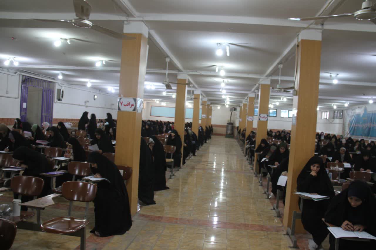 حضور داوطلبان ۶ کشور در آزمون تخصصی حافظان قرآن ایران
