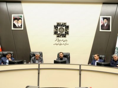قرارگاه اقتصادی فارس با آرایش جنگی اداره میشود؛ ۱۶ مأموریت برای مهار تورم و رفع موانع اقتصاد استان