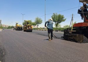 عملیات ۳۰۰ هزار مترمربعی آسفالت در کمربندی شیراز و بزرگراه حسینی‌الهاشمی آغاز شد