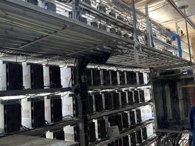 کشف ۲۰۱ دستگاه ماینر غیرمجاز در مرودشت با پیگیری شرکت توزیع برق شیراز