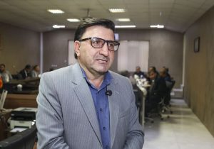 اتباع مجاز باید در هزینه خدمات سهیم باشند