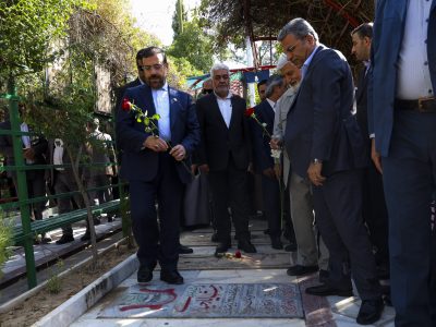 مدیران با نگاه جهادی برای رفع مشکلات معیشتی مردم تلاش کنند