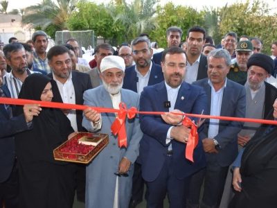 افتتاح کتابخانه شیخ عبدالرزاق ابونجمی خنج؛ آغاز بهره‌برداری از پروژه‌های هفته دولت فارس