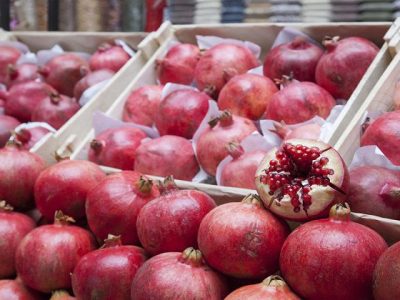 آغاز فصل برداشت انار در قطب تولید ایران / صادرات ۳۵ درصدی «یاقوت سرخ» فارس به بازارهای جهانی