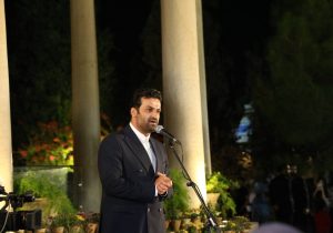 شیراز جنت‌طراز در شب یادروز حافظ، نماد پیوند فرهنگ، هنر و معنویت است